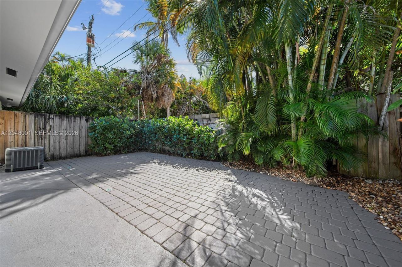 1634 NE 4th Pl, Fort Lauderdale, FL 33301 Photo