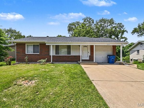 11353 Birmingham Court, St Louis, MO 63138