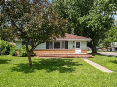 8200 16th Avenue S, Bloomington, MN 55425