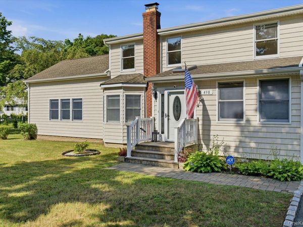 498 Miller Place Road, Miller Place, NY 11764