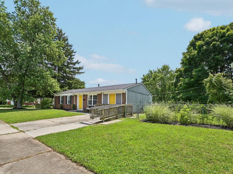 621 King George Avenue, Columbus, OH 43230 Photo 6