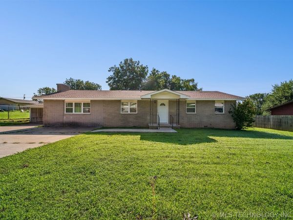 801 S D and H Street, Cleveland, OK 74020