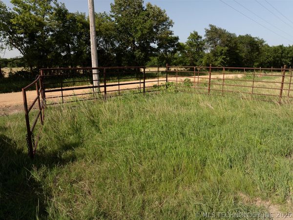 E 300 Road , Vinita, OK 74301