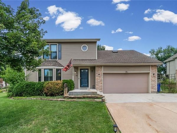 224 S Chambery Drive, Olathe, KS 66061