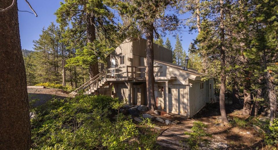 125 S Yuba Dr, Soda Springs, CA 95728 Photo
