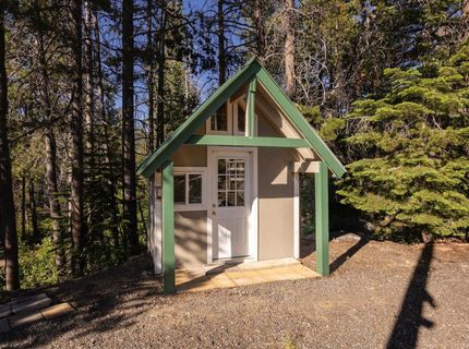 125 S Yuba Dr, Soda Springs, CA 95728 Photo