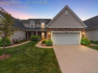 3349 Grove Lane, Auburn Hills, MI 48326