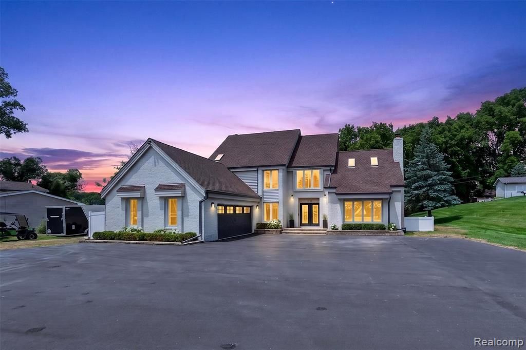 5136 Commerce Road, West Bloomfield Township, MI 48324 Main Photo