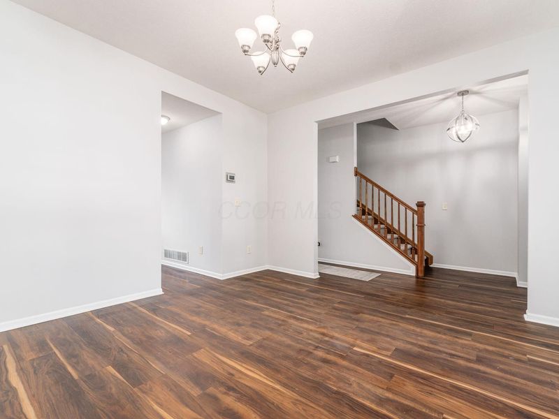 4789 Laurel Valley Drive, Columbus, OH 43228 Photo 8