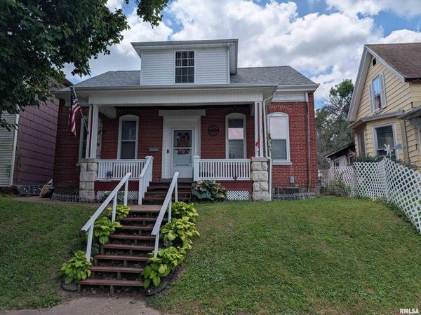 526 MONROE Street, Quincy, IL 62301