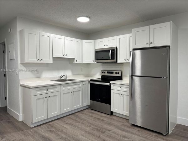 3660 NE 11th Ave , Unit 3, Oakland Park, FL 33334