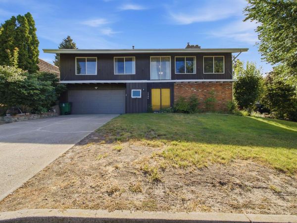 1426 View St, Moscow, ID 83843