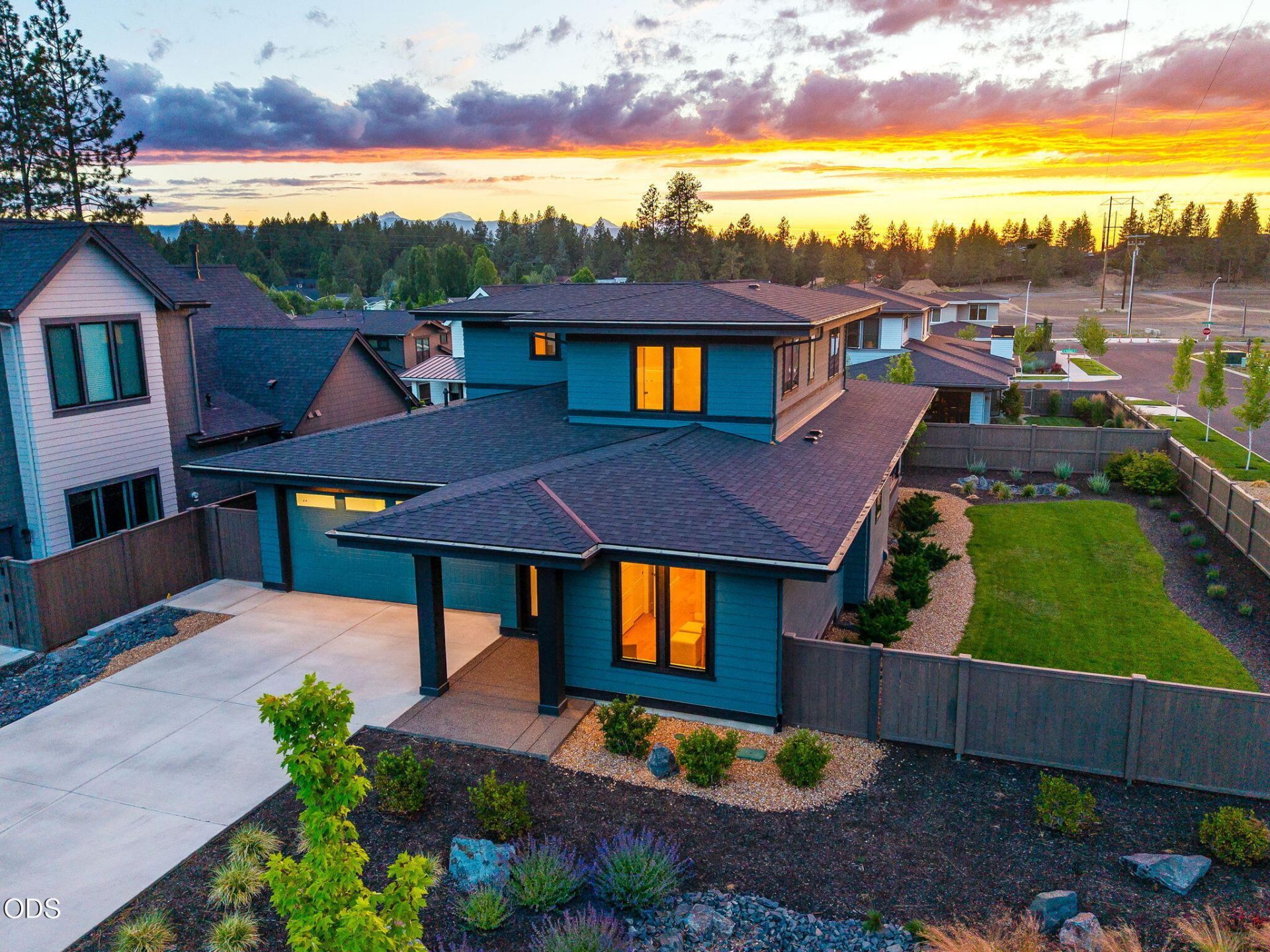 2971 NW Polarstar Avenue, Bend, OR 97703 Main Photo