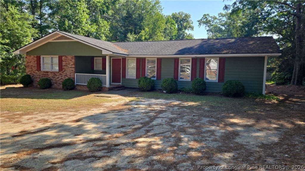 209 S Mcpherson Church Road, Fayetteville, NC 28303 Main Photo