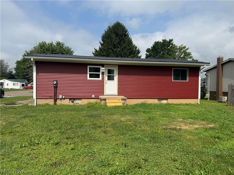 591 Chestnut Street, Newcomerstown, OH 43832 Photo 3