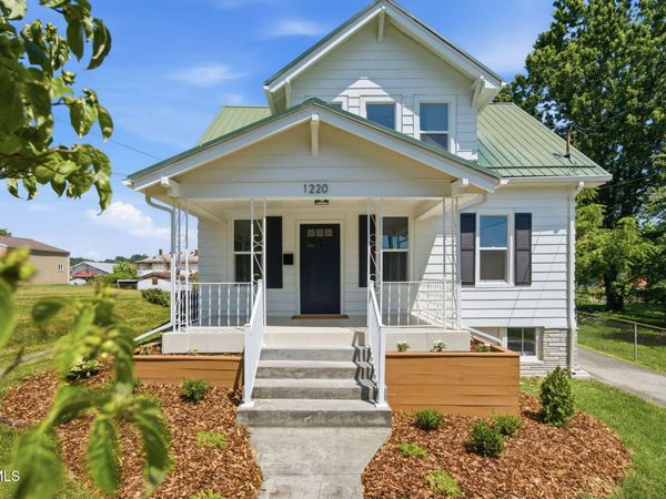 1220 Massachusetts Avenue, Bristol, VA 24201