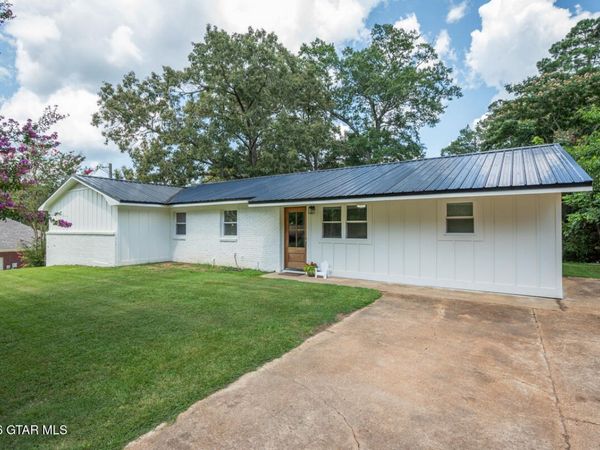 122 S Louisville Street, Ackerman, MS 39735