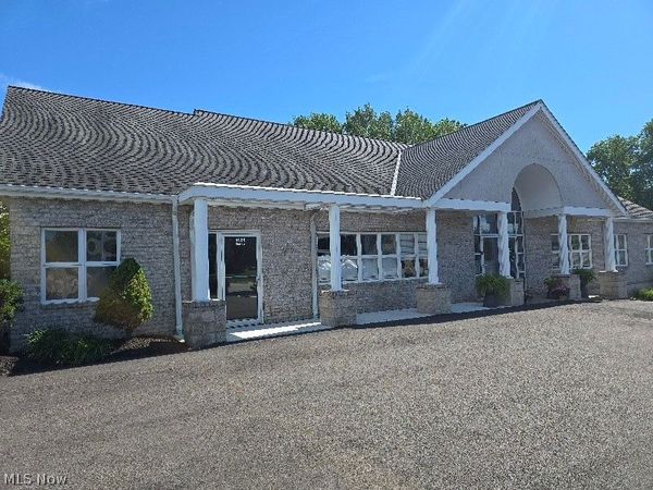 4036 Center Road, Brunswick, OH 44212