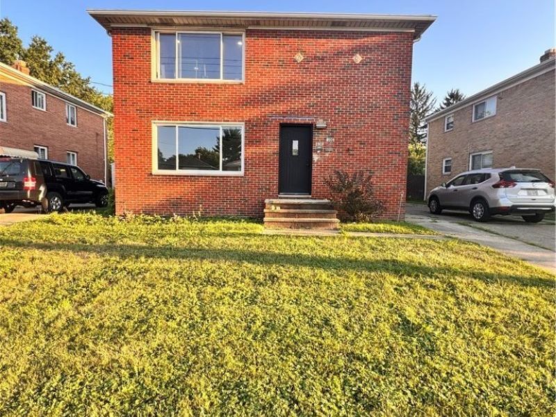 2907 Snow Road, Parma, OH 44134 Photo 1