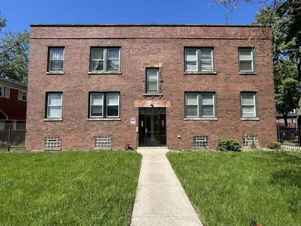 9032 S Dauphin Avenue , Unit 1N, Chicago, IL 60619