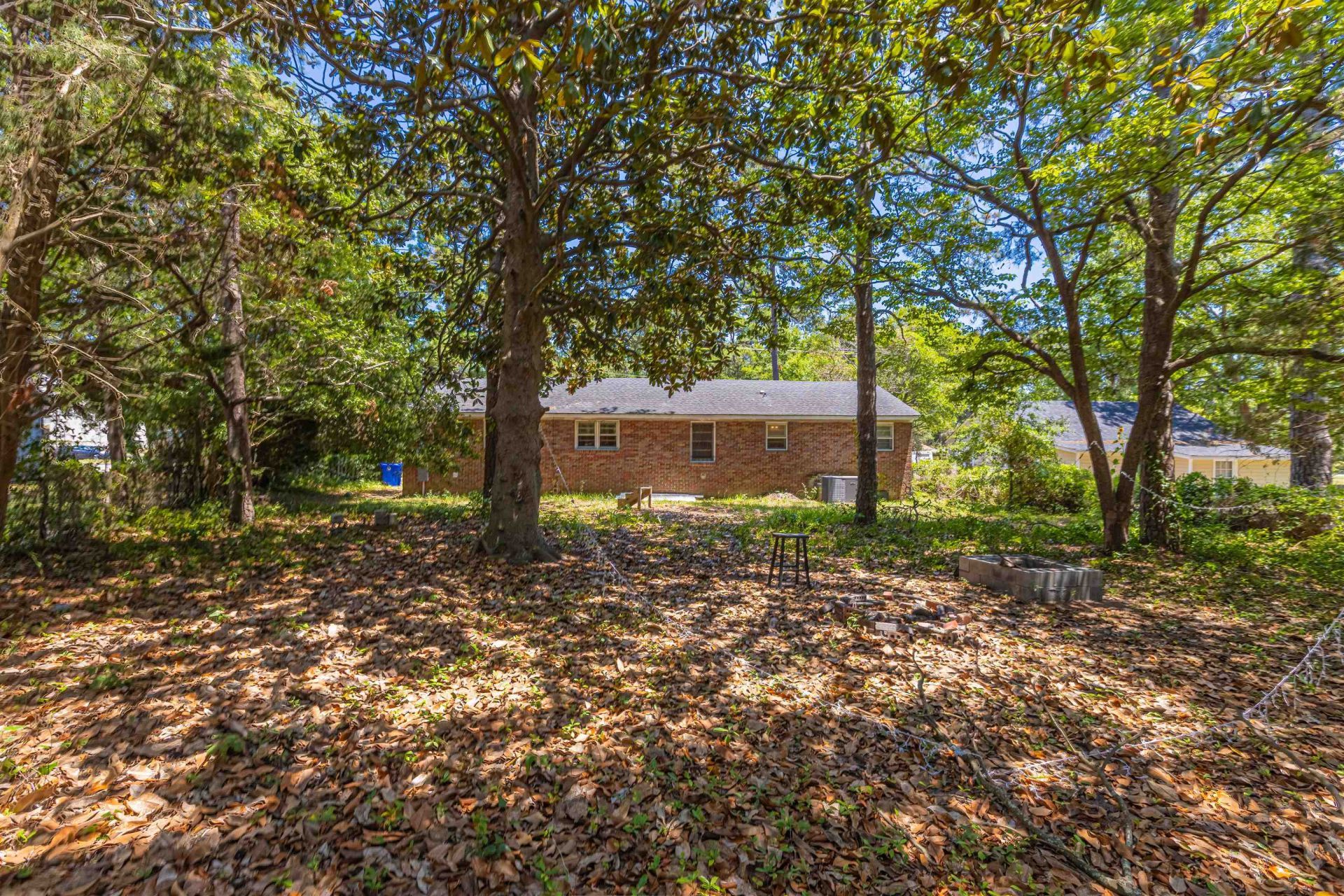 611 Collins St.  Photo 19