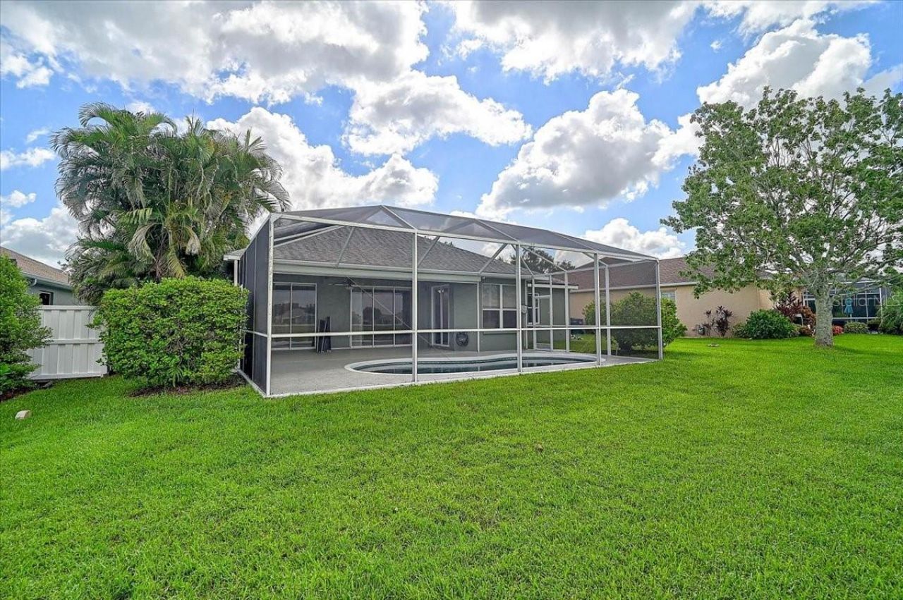 10647 Old Grove Circle , Bradenton, FL 34212 Photo