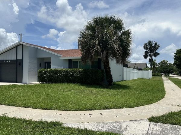 3261 SW 4th Street, Deerfield Beach, FL 33442