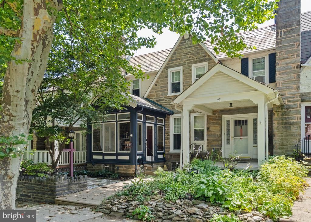 44 E Abington Avenue, Philadelphia, PA 19118 Main Photo