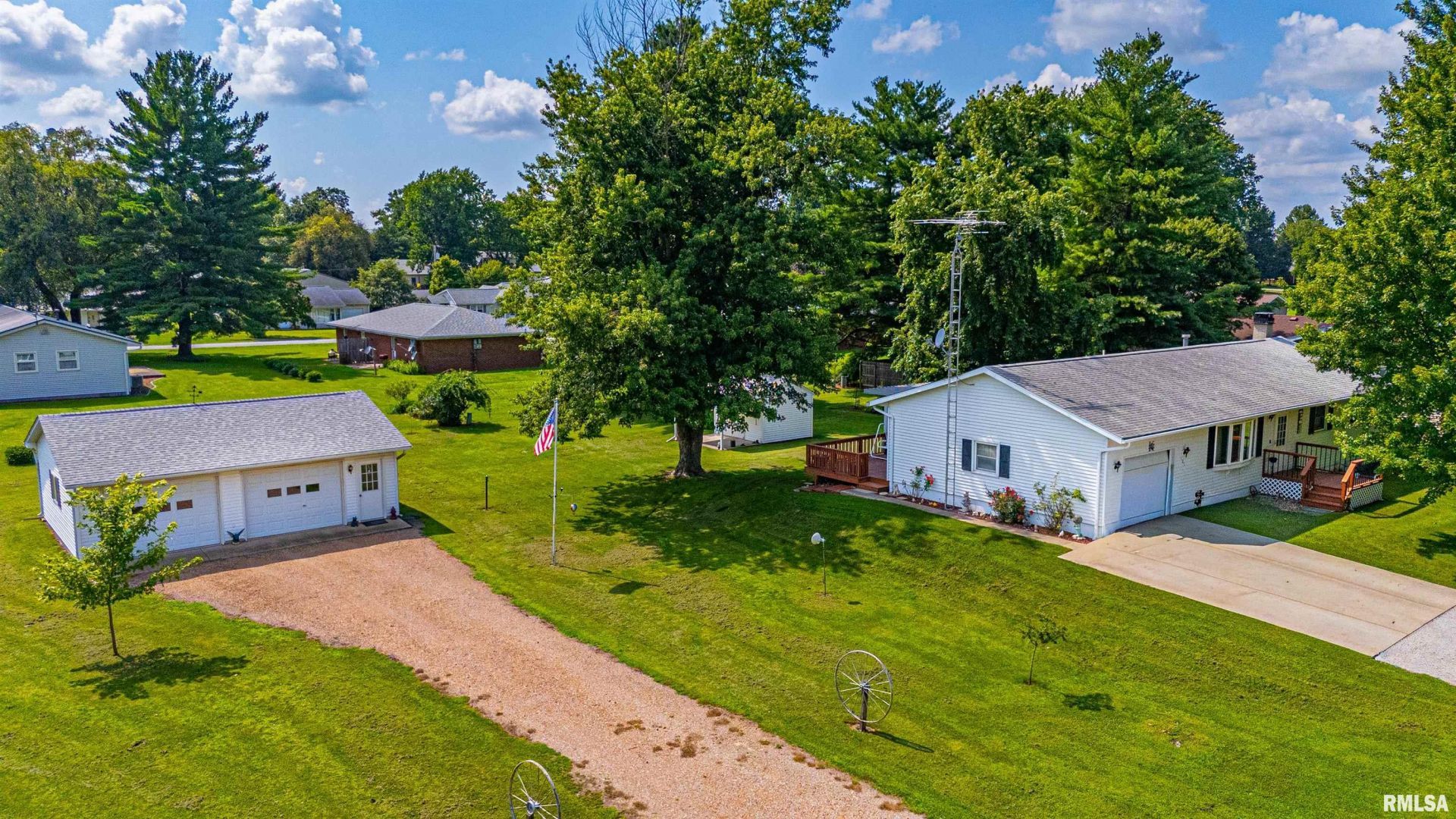 121 Elm Street, Latham, IL 62543 Main Photo