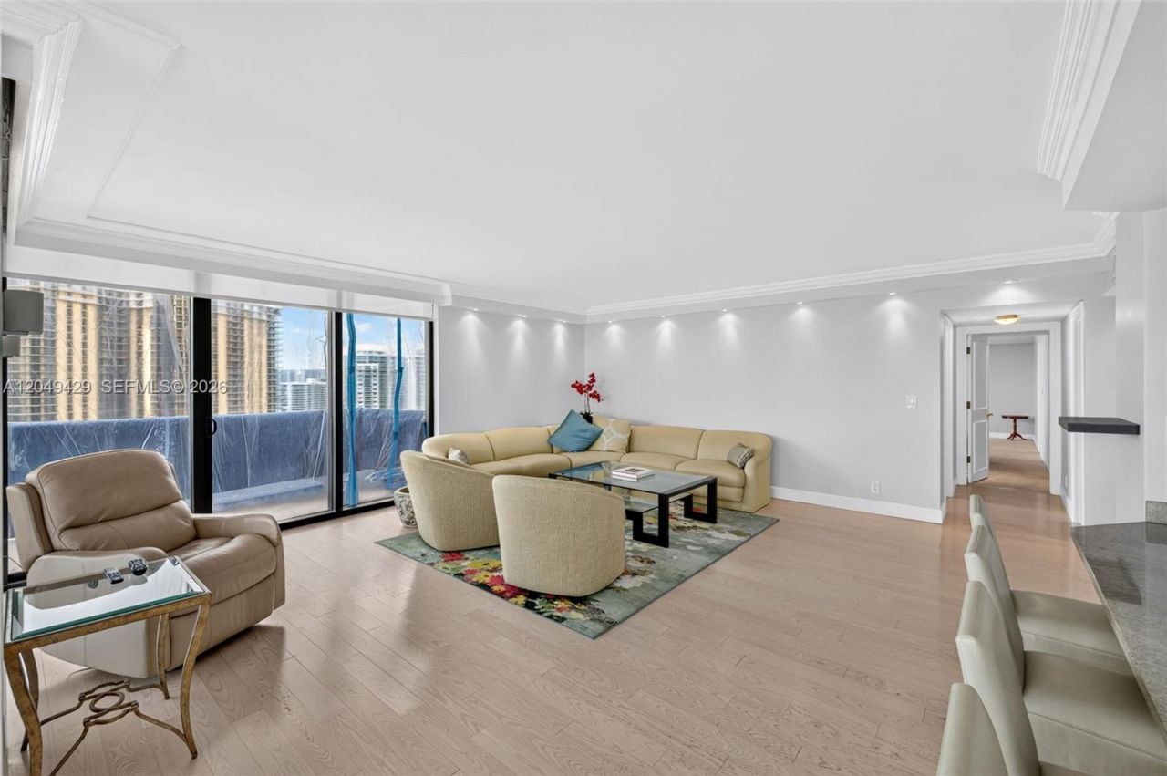 19667 Turnberry Way, Unit 19K, Aventura, FL 33180 Photo
