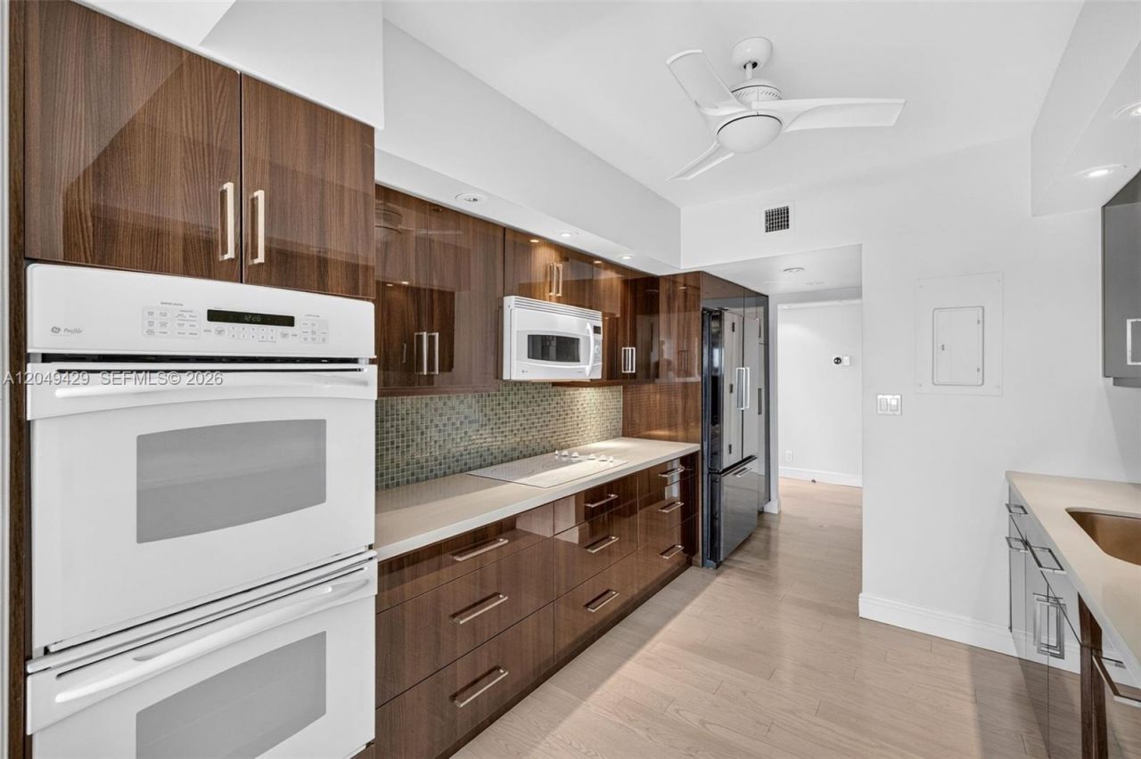 19667 Turnberry Way, Unit 19K, Aventura, FL 33180 Photo