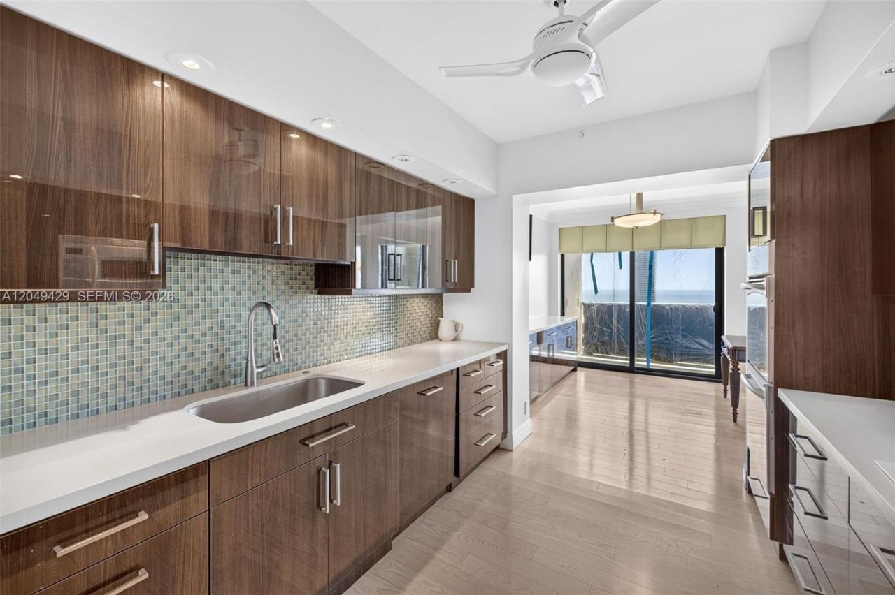 19667 Turnberry Way, Unit 19K, Aventura, FL 33180 Photo