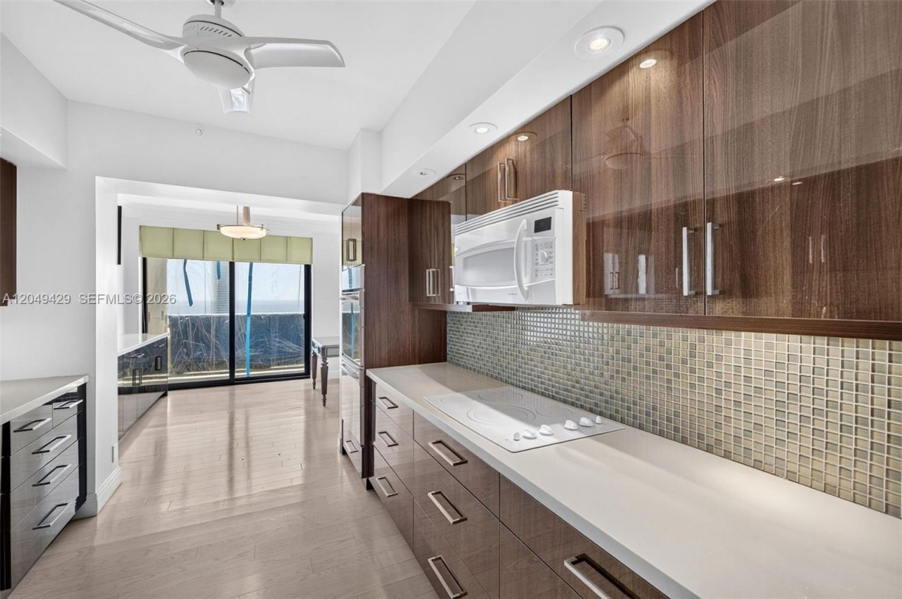 19667 Turnberry Way, Unit 19K, Aventura, FL 33180 Photo
