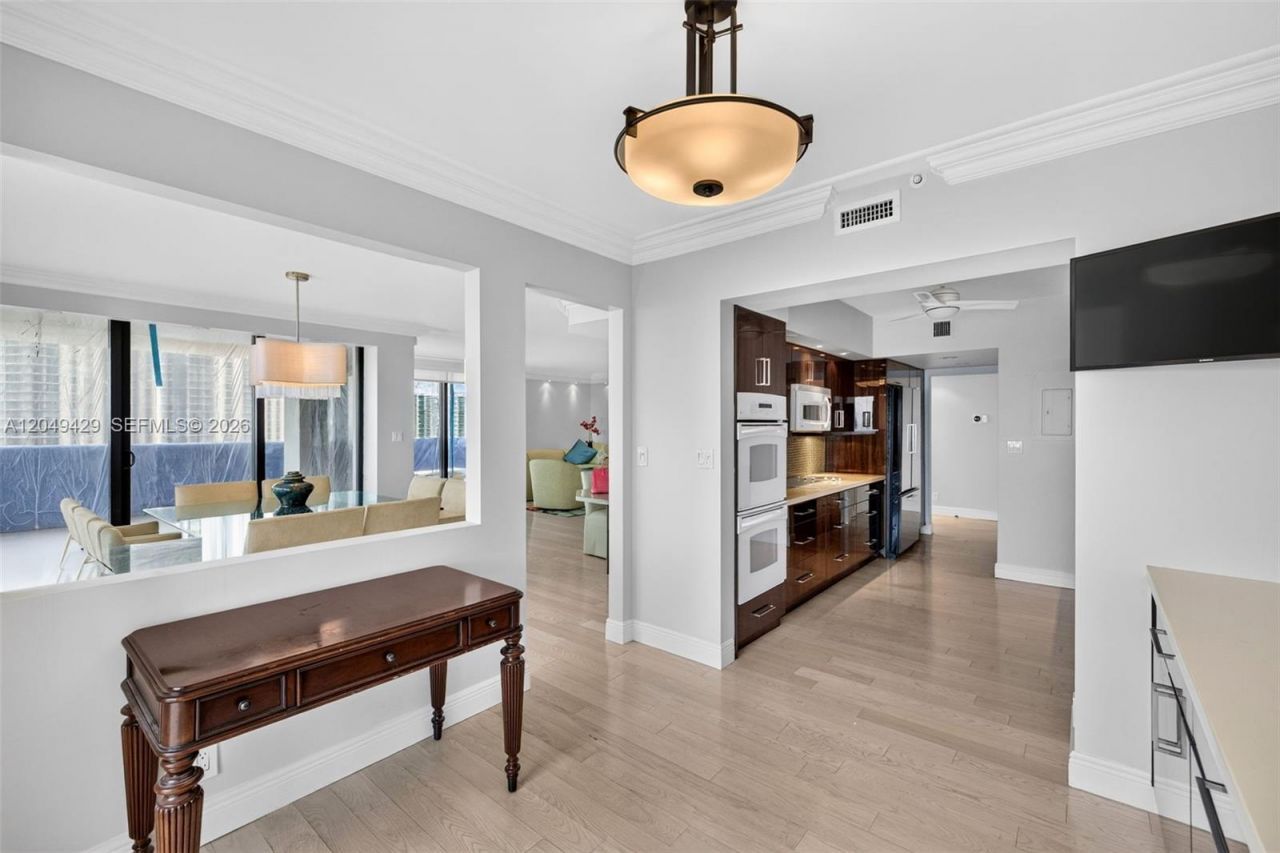 19667 Turnberry Way, Unit 19K, Aventura, FL 33180 Photo