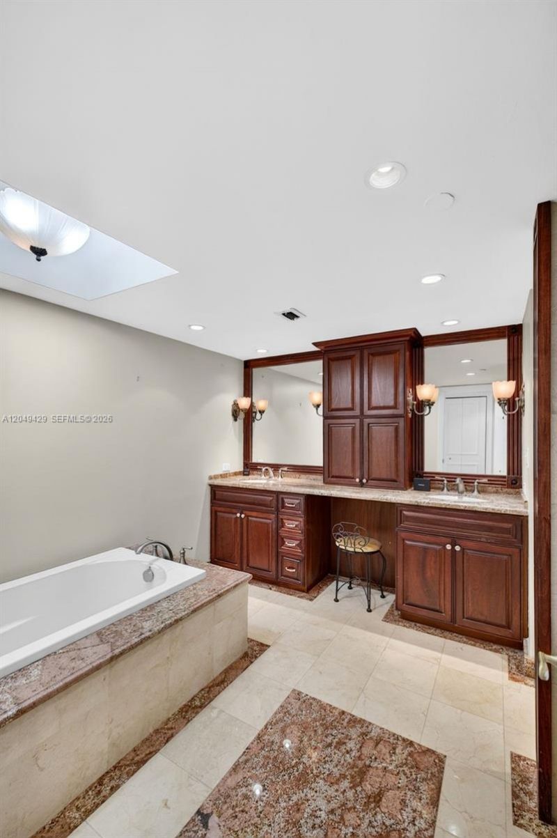 19667 Turnberry Way, Unit 19K, Aventura, FL 33180 Photo
