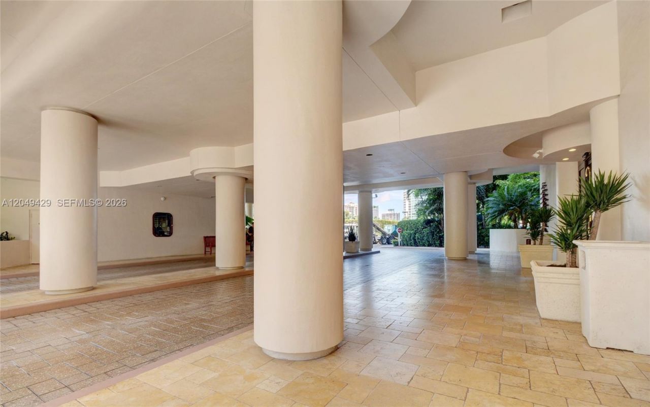 19667 Turnberry Way , Unit 19K, Aventura, FL 33180 Photo