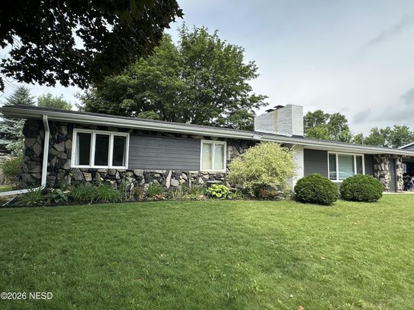 1333 MAYFAIR DRIVE, Watertown, SD 57201