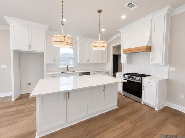 10455 Eastlake Drive, Denham Springs, LA 70726