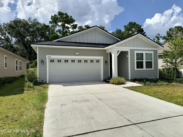 5747 TOMAHAWK LAKE Drive, Jacksonville, FL 32254