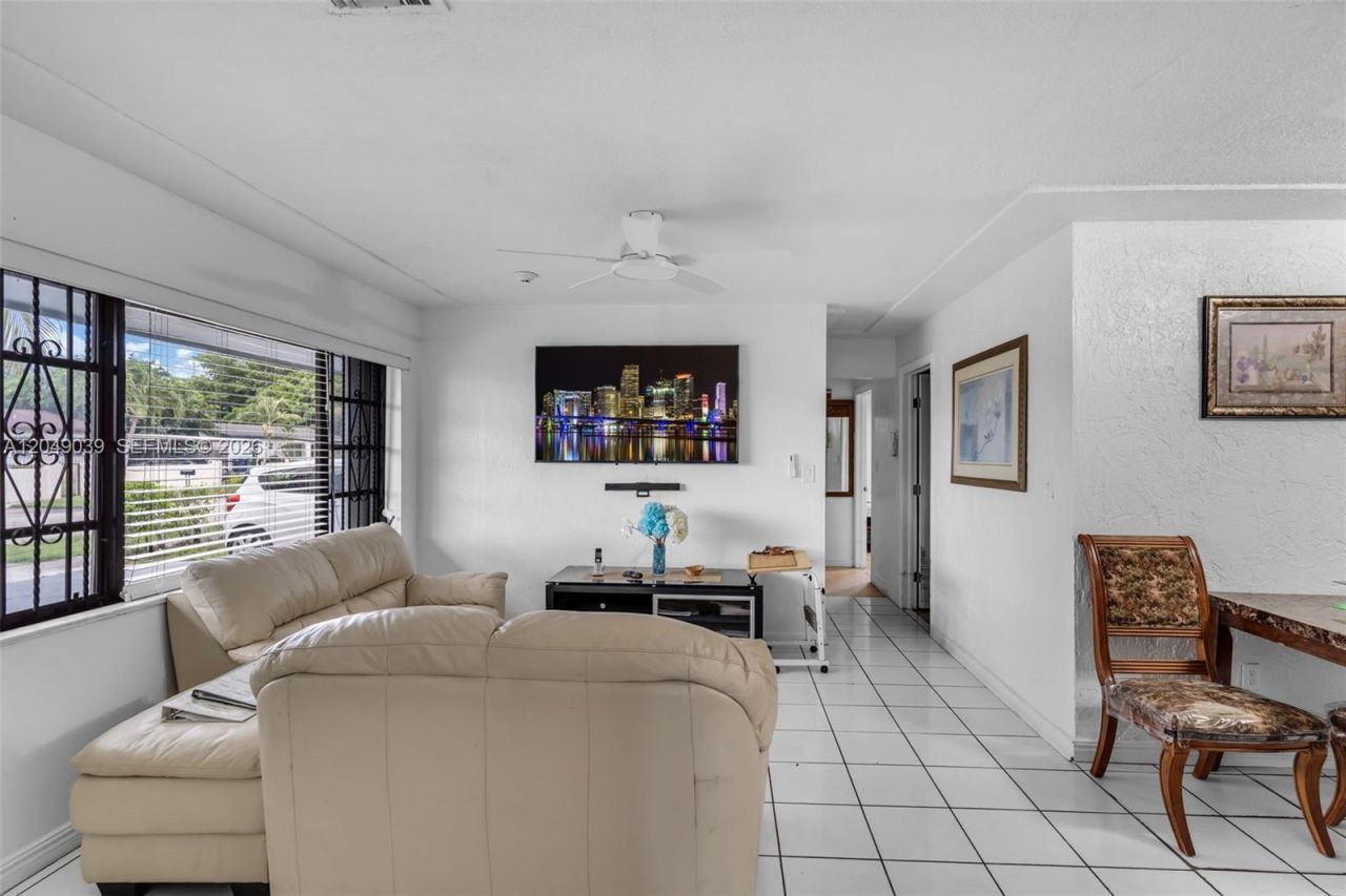 20630 NW 37th Ct , Miami Gardens, FL 33055 Photo