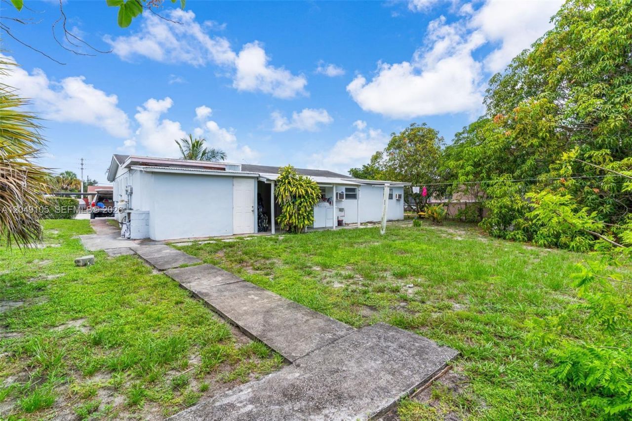 20630 NW 37th Ct , Miami Gardens, FL 33055 Photo
