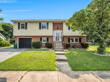 36 EDGELEA DRIVE, CHAMBERSBURG, PA 17201