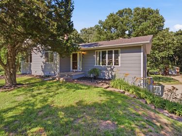 4410 165th Avenue NE, New London, MN 56273