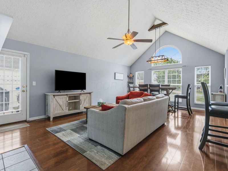 8648 Lazelle Village Drive, Lewis Center, OH 43035 Photo 14