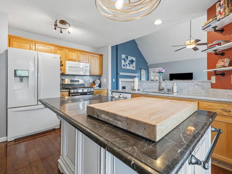 8648 Lazelle Village Drive, Lewis Center, OH 43035 Photo 20