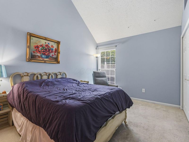 8648 Lazelle Village Drive, Lewis Center, OH 43035 Photo 25