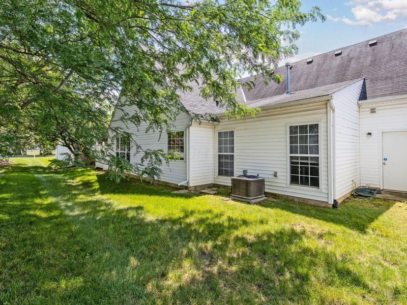 8648 Lazelle Village Drive, Lewis Center, OH 43035 Photo 8
