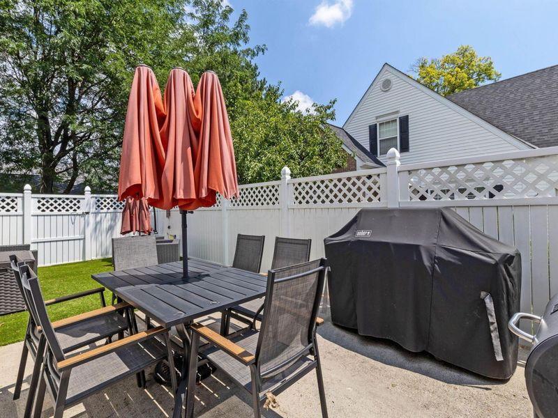 8648 Lazelle Village Drive, Lewis Center, OH 43035 Photo 9