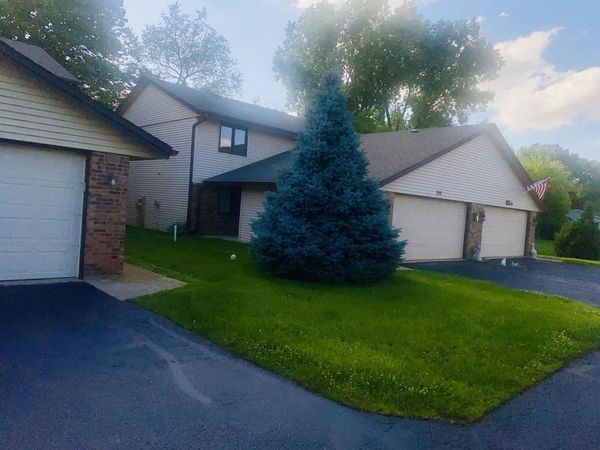 792 Tulip Lane, Unit 21, Rockford, IL 61107