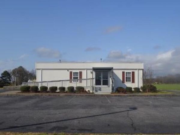 5145 River Rd, Muscle Shoals, AL 35661
